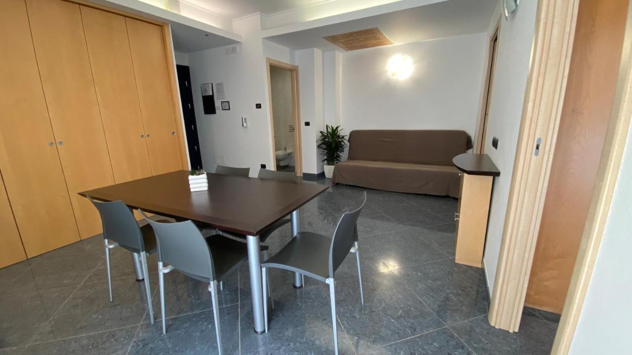 Blu Residence - Hotel Nel Salento Казарано Экстерьер фото