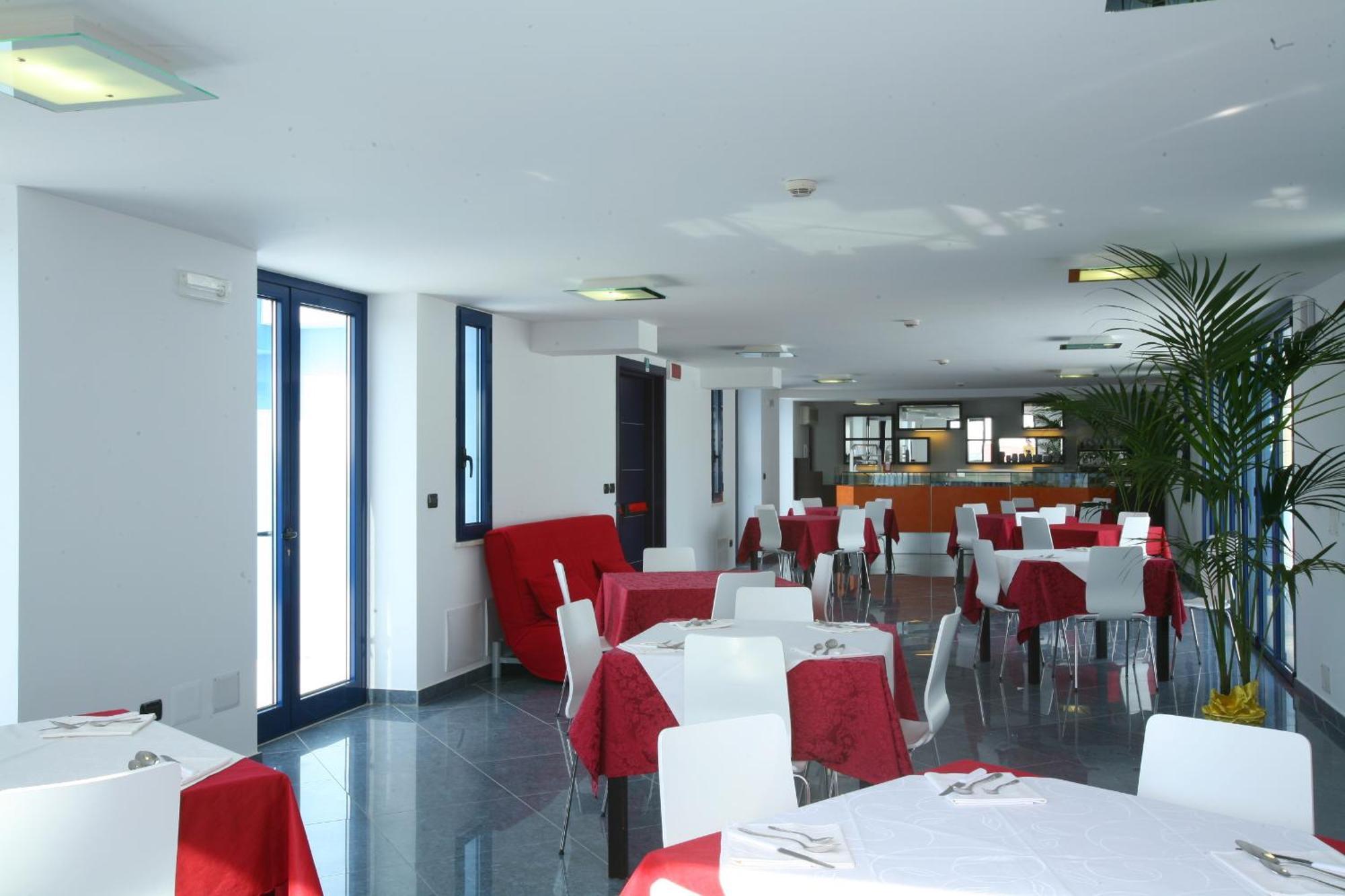 Blu Residence - Hotel Nel Salento Казарано Экстерьер фото