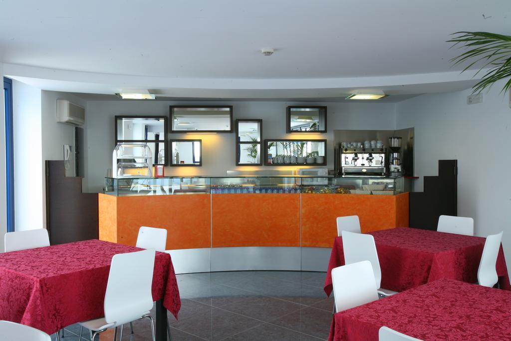 Blu Residence - Hotel Nel Salento Казарано Номер фото